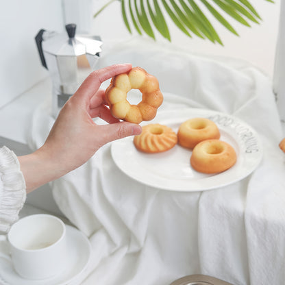 1pc Baking Pan, Non-stick Small Plum Flower Shaped Cake Mold, Three Flower Type Donut Mold, Biscuit Bread Oven Baking Mold, Household Cake Mold, Kitchen Accessories, Baking Tools, DIY Supplies